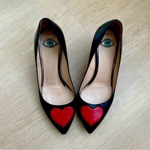 Gucci NIB Molina Black Nappa Pointed Toe Heart Heels Pumps in size 37